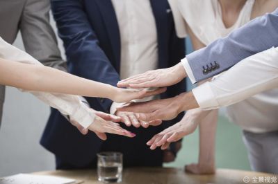 全自(zi)動枕式包(bao)裝機的維(wei)護和保養(yang)